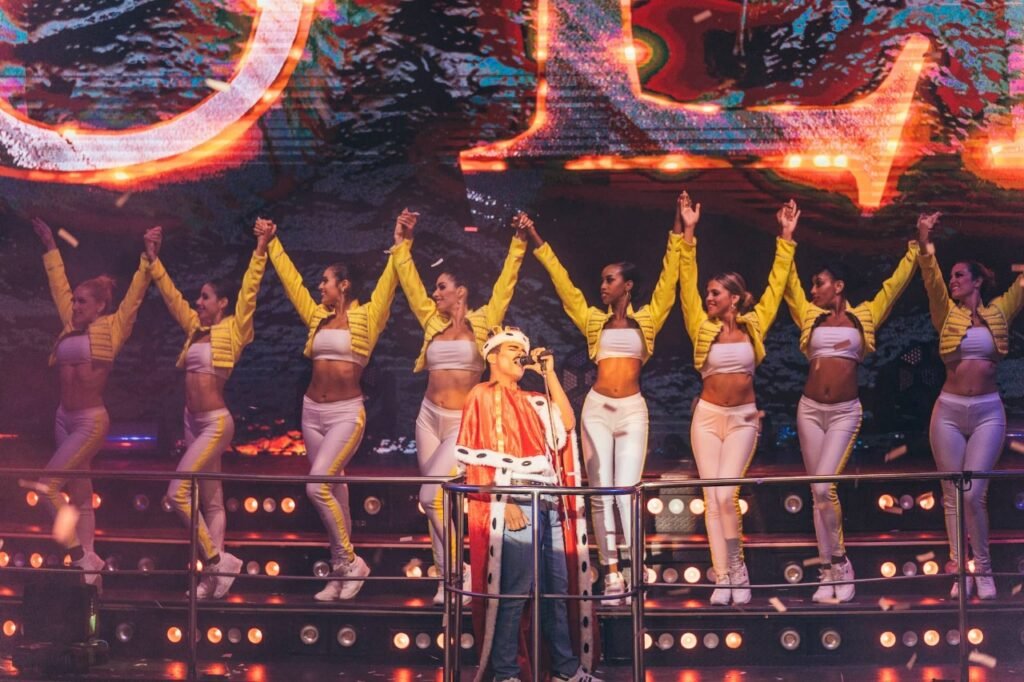 Coco Bongo Front Row