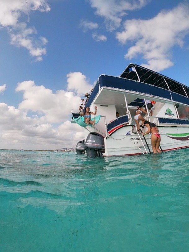 Catamarán Chile Tequila Cozumel